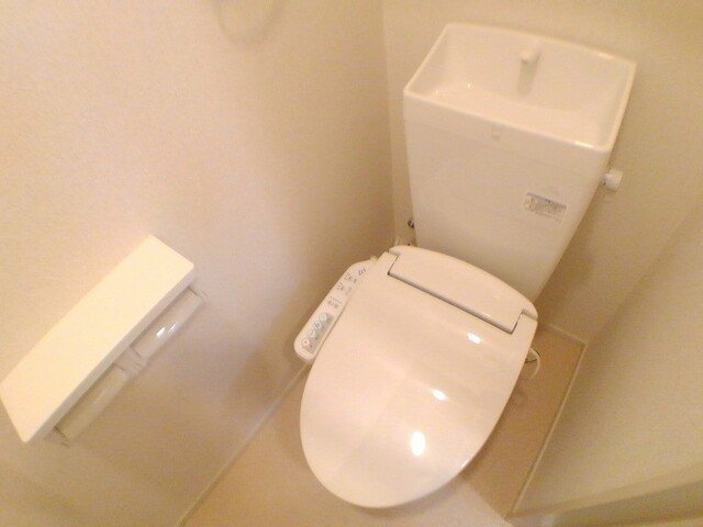 ピンズ唐津Ⅲのトイレ|落ち着いた色調のトイレです