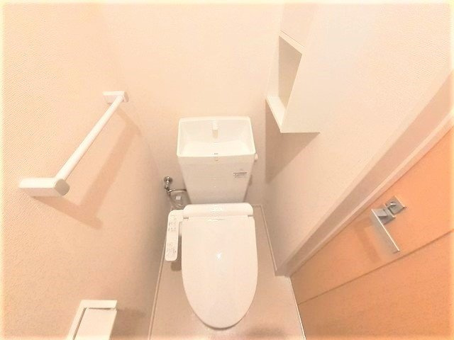 バーミィーブルー　Ⅰのトイレ|落ち着いた色調のトイレです