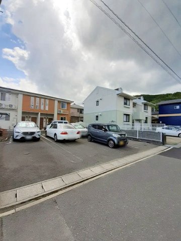 フィオーレの駐車場|駐車スペースもあります