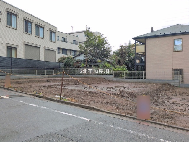 練馬区石神井台7丁目 全3棟 B号棟の外観|西武新宿線「武蔵関」駅徒歩約4分の好立地
近くに商業施設が多く毎日のお買い物が快適です♪