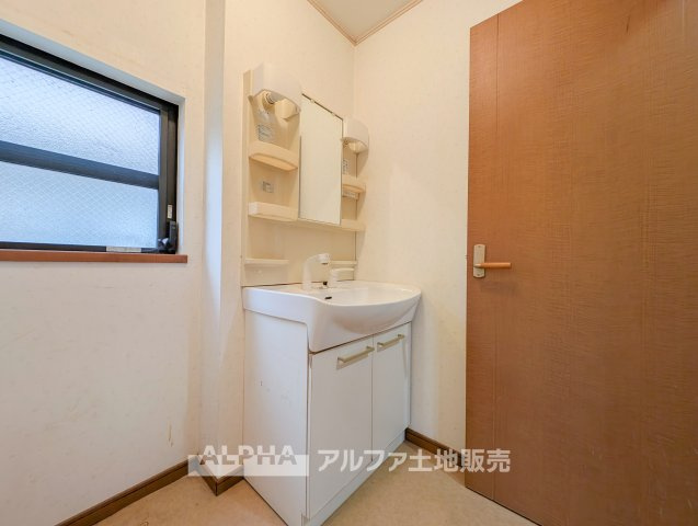 立川市幸町5丁目　中古戸建　全1棟の独立洗面台|【Fresh Morning】◆洗面台新品交換予定◆
リフォームで洗面台を新品交換予定。毎朝の身支度や帰宅後の手洗いを気持ちよく行える空間です。