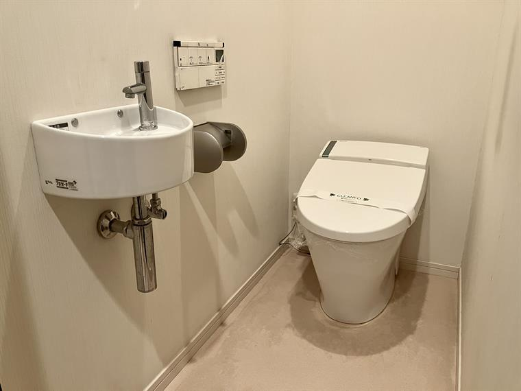 代々木戸建のトイレ