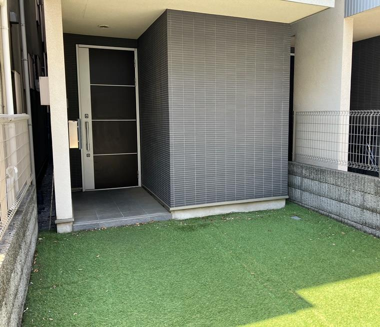 代々木戸建のエントランス