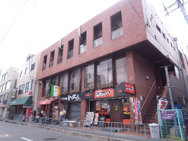 池田市菅原町の店舗事務所の外観