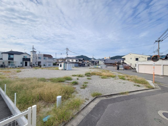 ライフフィールド紀ノ川駅北の外観