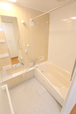 【浴室】 | アリエッタ桜塚 | ※同タイプの写真となり、実際のお部屋とは異なる場合があります