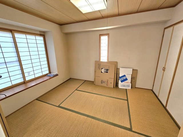 グランドハイツ本郷の和室