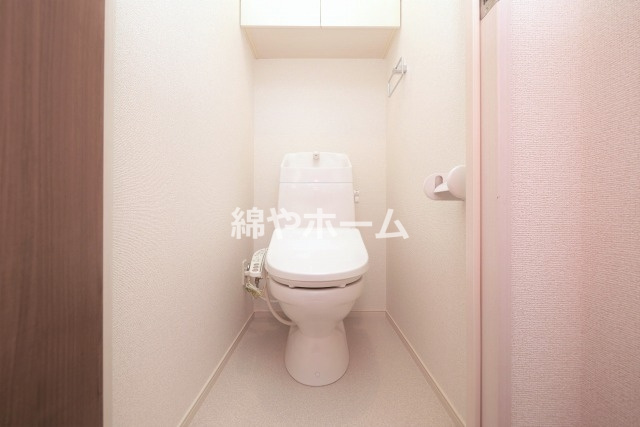 リアライズ南巽のトイレ|ゆったりとした空間のトイレです