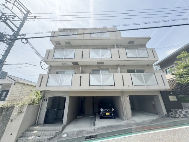 ロイヤルコート六甲桜ケ丘の外観