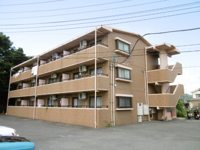 フォーシーズン田名Ⅱ の外観
