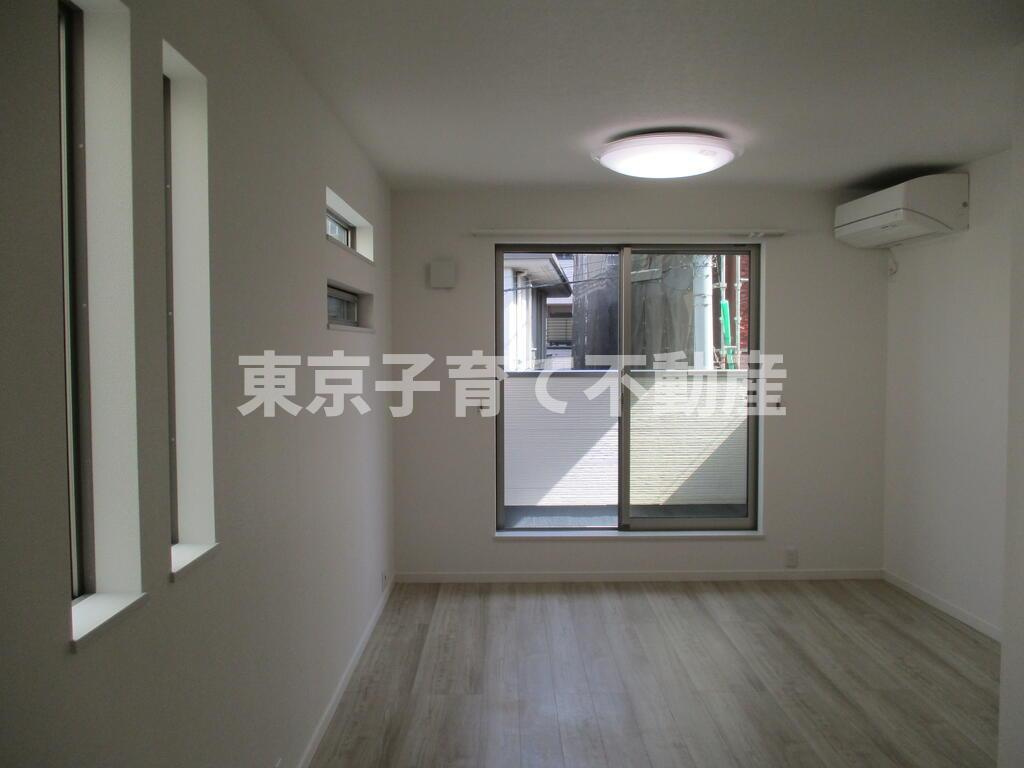 大塚５丁目戸建の居間・リビング