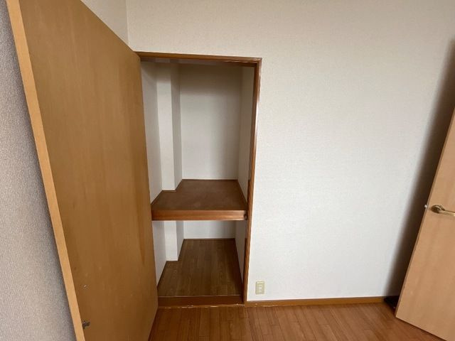 コーポラスコスモスの収納