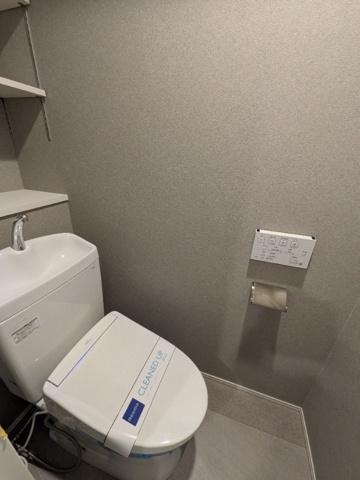新品家具付きマンション大井3(KaGood東京)のトイレ