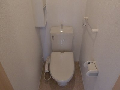 【トイレ】 | ラーナ　カーサＢ | 落ち着いた色調のトイレです