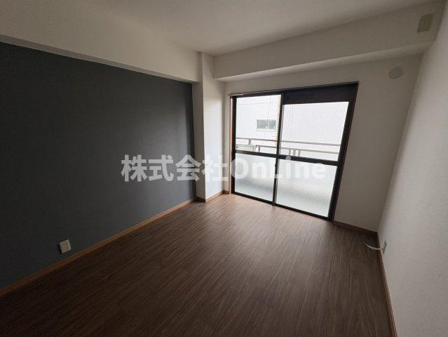 東大阪市高井田中１丁目の賃貸マンションの洋室