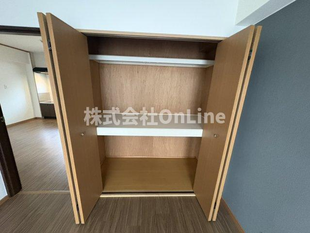 東大阪市高井田中１丁目の賃貸マンションの収納
