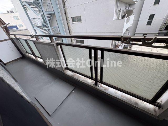 東大阪市高井田中１丁目の賃貸マンションのバルコニー
