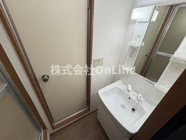 東大阪市高井田中１丁目の賃貸マンションの洗面所