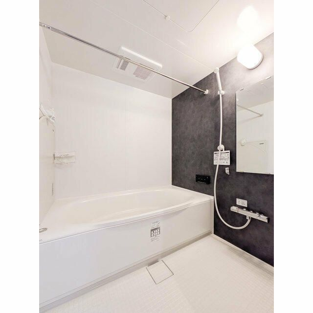 ＳＣＥＮＥ．Ｍｅｇｕｒｏ　Ｓａｕｎａ　Ｒｅｓｉｄｅｎｃｅの浴室