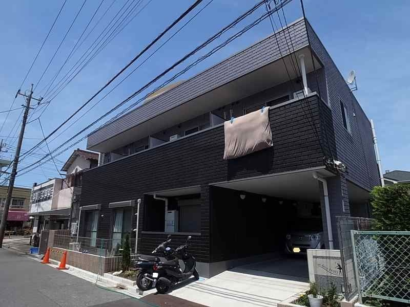 ｕｎ　ｄｅｕｘ　ｔｒｏｉｓの外観