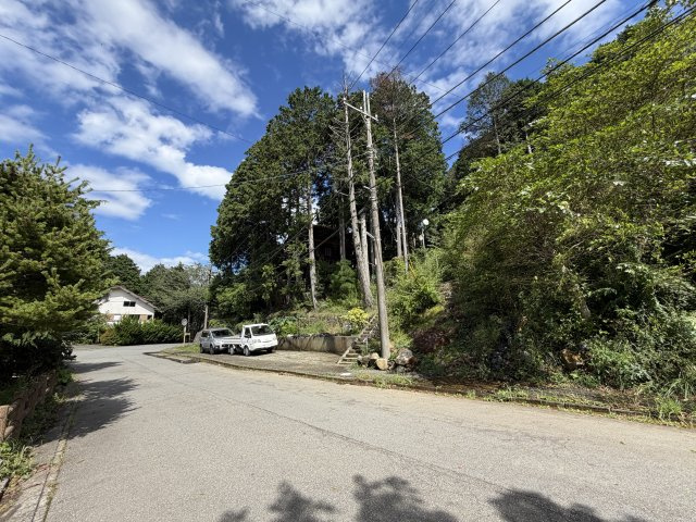 函南町　南箱根ダイヤランドの前面道路含む現地写真