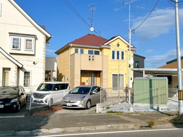 八戸市石堂1丁目の駐車場