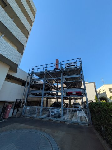 プロスペクト武蔵新城の駐車場