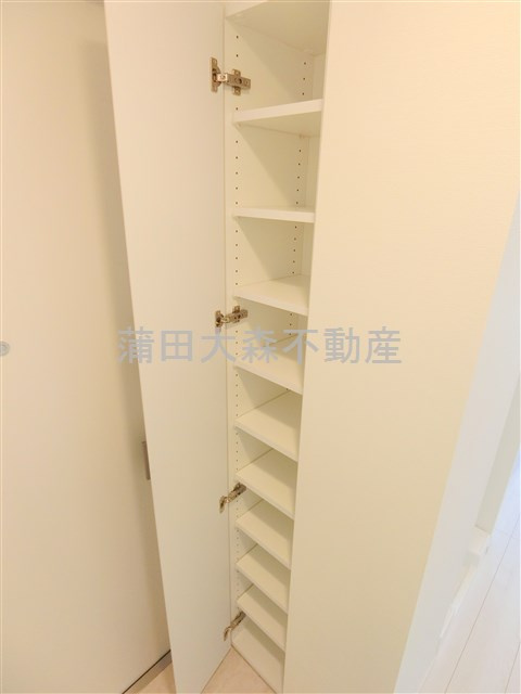 LUXENAラグゼナ平和島の設備|玄関収納