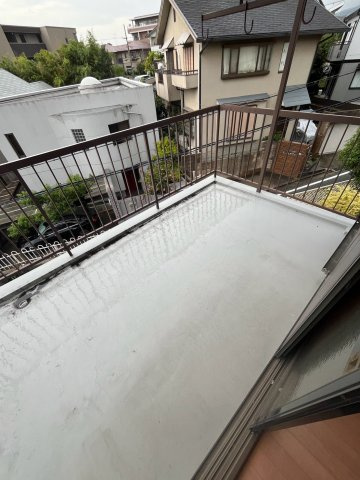貸家　西宮市松生町のバルコニー