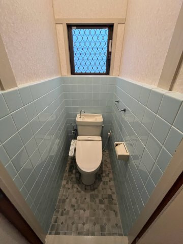 貸家　西宮市松生町のトイレ