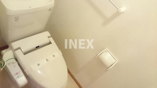 横浜市中区松影町２丁目の賃貸マンションのトイレ