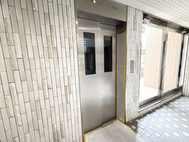 向島ダイヤモンドマンションのその他共用部分|向島ダイヤモンドマンション：エレベーターが付いており、お部屋までの移動も楽々！