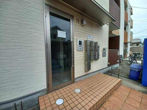 エトワールピアのエントランス