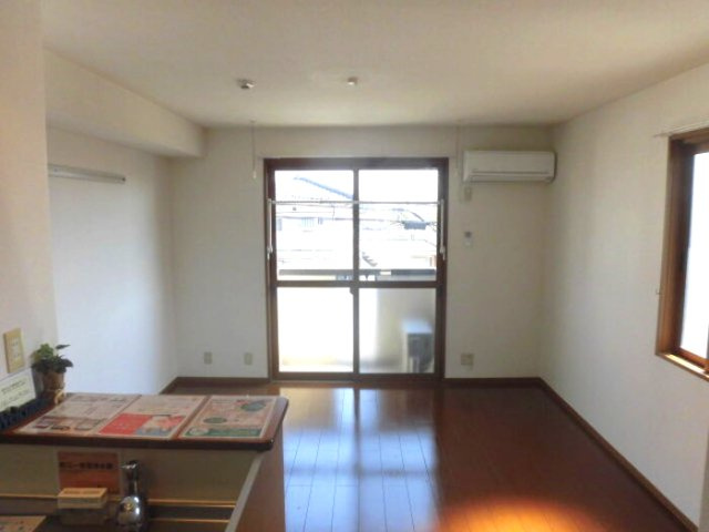 【居間・リビング】