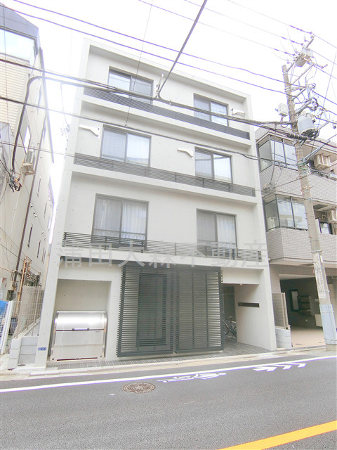 B.G.Grand Unoki(ビージーグランドウノキの外観|2019年2月築　RC鉄筋コンクリート地上造4階建て1K～1LDK総戸数12戸
東京都大田区鵜の木3丁目　東急多摩川線鵜の木駅徒歩3分、東急池上線久が原駅徒歩9分