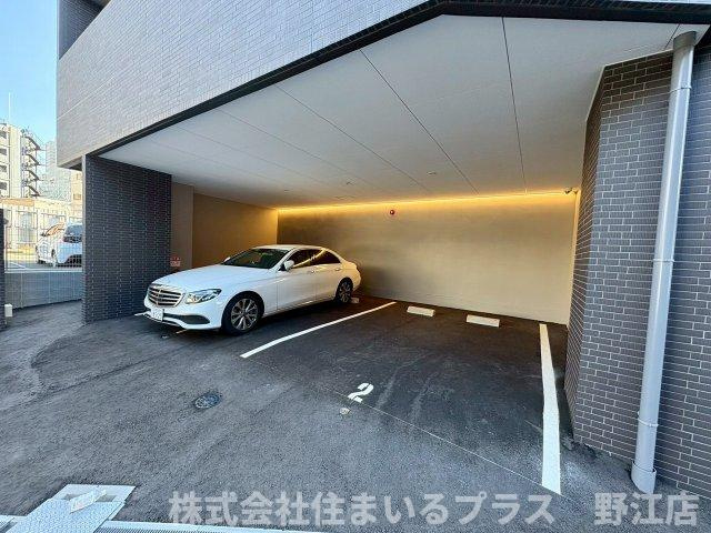 ArtizA京橋WESTの駐車場