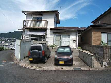 安佐南区相田3丁目の駐車場
