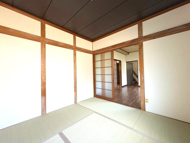 喜多町戸建の居間・リビング