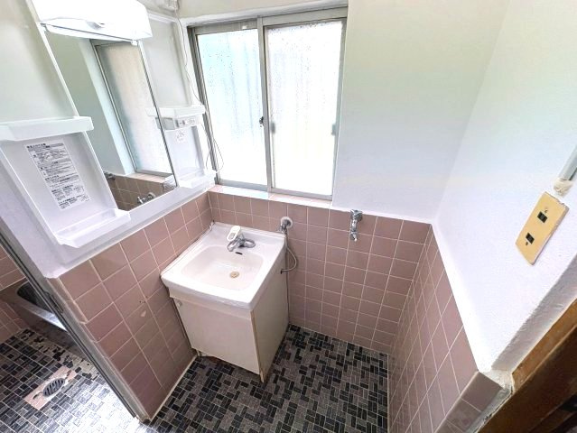 喜多町戸建の洋室