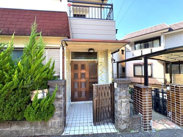 喜多町戸建のエントランス