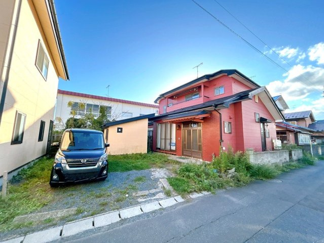 八戸市江陽4丁目の駐車場