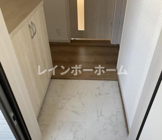 リーブルファイン中央区本町西の玄関