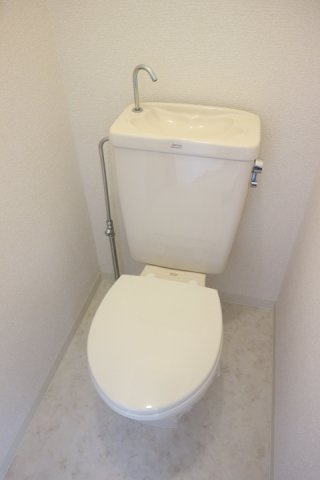 【トイレ】 | エムブレム　カトリエーム | 綺麗なトイレです。