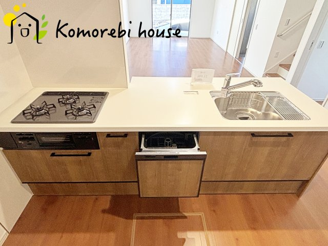 上尾市本町　2期　新築一戸建て　Re・Terrechez　01　のキッチン