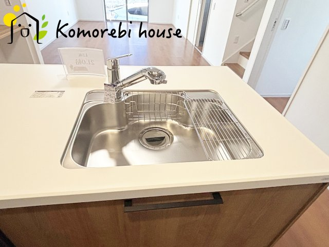 上尾市本町　2期　新築一戸建て　　01　のキッチン