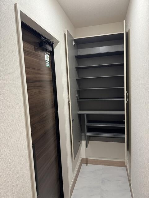セレスティア細田Bの玄関