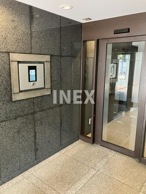 横浜市中区羽衣町１丁目の賃貸マンションのエントランス|オートロック付