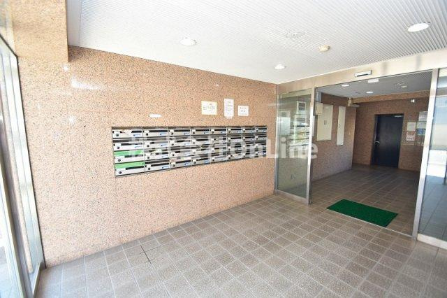 サンローズ吉田のエントランス