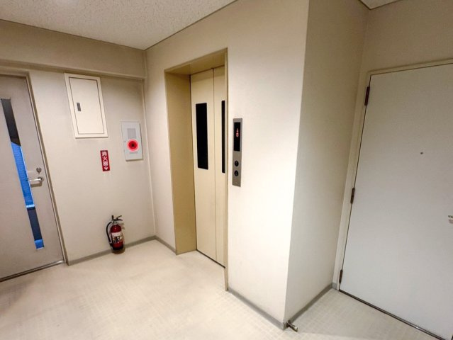 ホームズ東中野のその他共用部分|ホームズ東中野：エレベーターがありお部屋までの移動も楽々！
