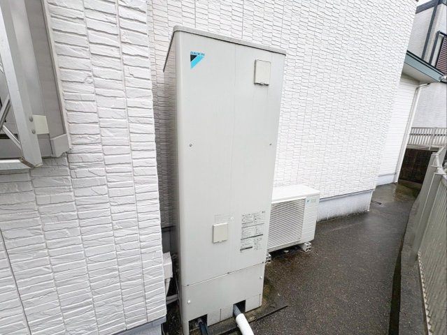 福岡市東区青葉3丁目 中古戸建の発電・温水設備|エコキュートを採用したオール電化住宅！